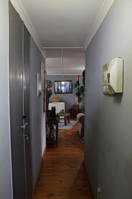 6 Bedroom Property for Sale in Paradise Beach Eastern Cape
